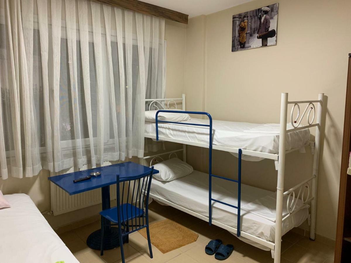Hayat Pansiyon Hostel Истанбул Екстериор снимка