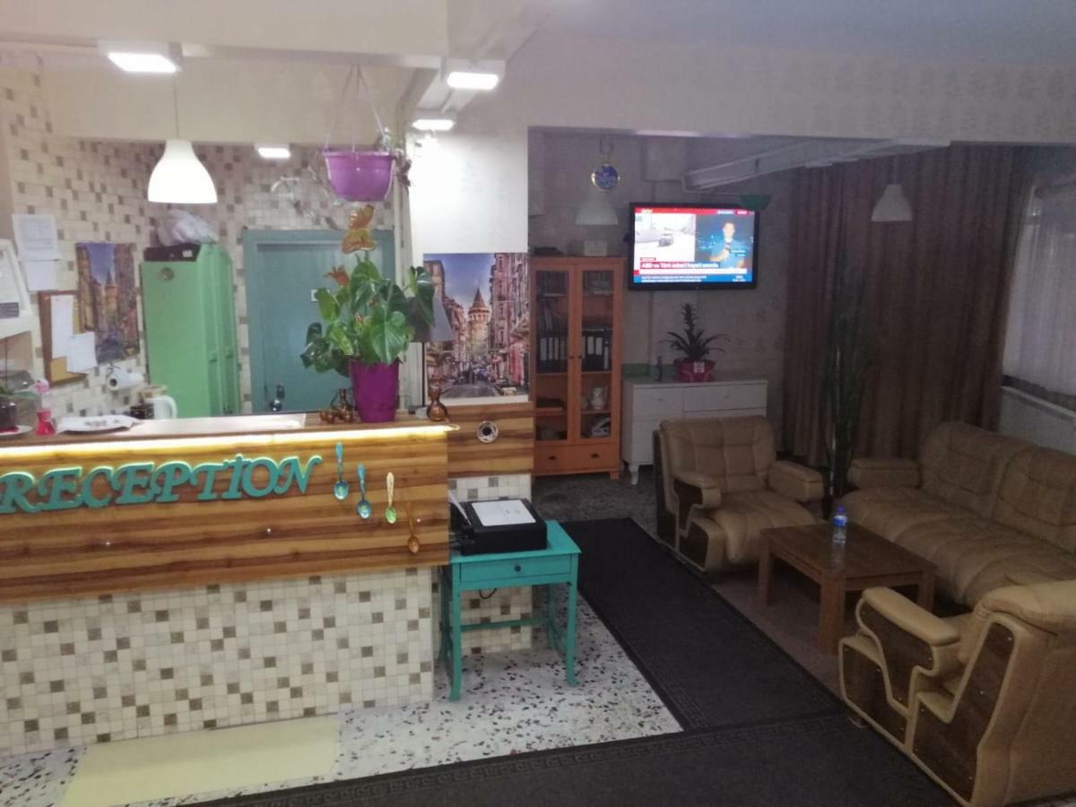 Hayat Pansiyon Hostel Истанбул Екстериор снимка